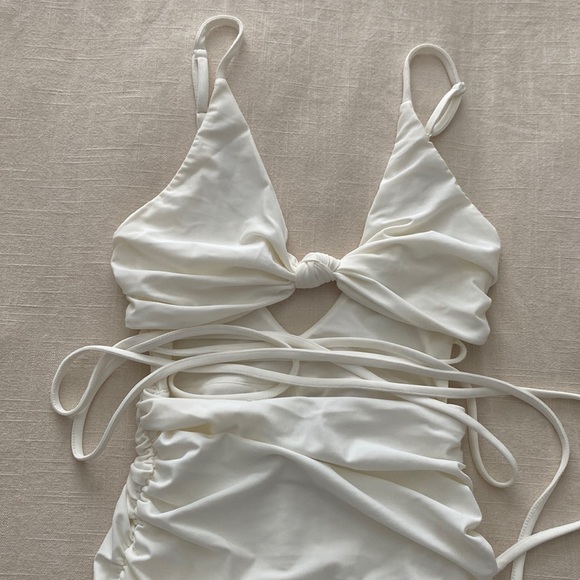 Tiger mist White cutout dress - Picture 4 of 8